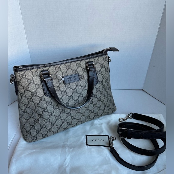 Authentic Gucci Beige GG Supreme Convertible Small Tote - Picture 6 of 16